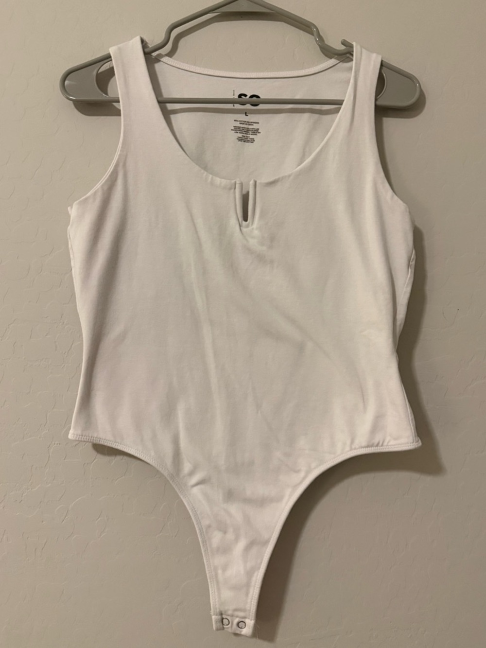 SO White Sleeveless Bodysuit Women’s L Scoop Neck Snap Closure